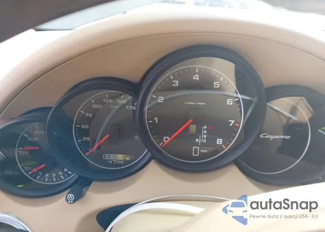 2012 Porsche Cayenne z USA, uszkodzony, nr VIN WP1AA2A28CLA10497